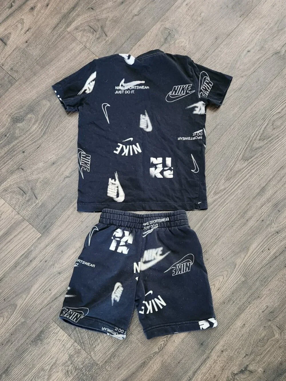 Boys Nike Tee, Shorts and Hoodie Set